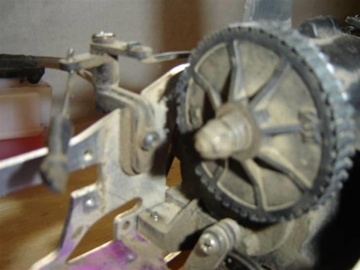 Off-Roader Savage LE - Spur gearet er ødelagt på dette billed billede 16