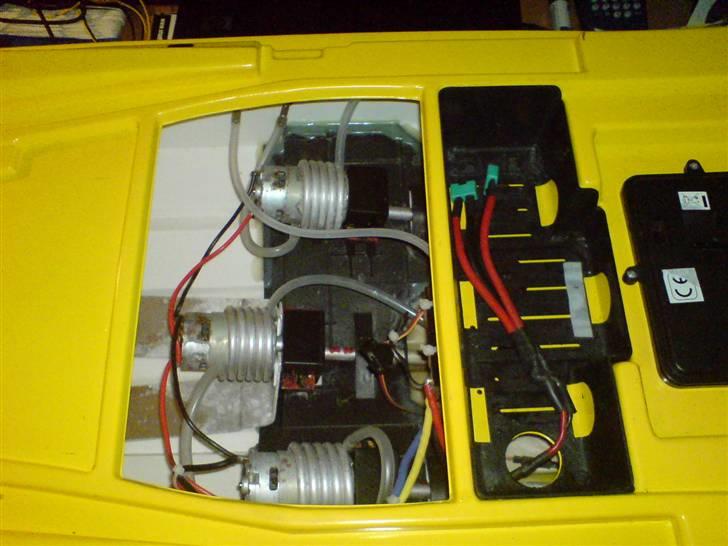 Båd RC projekt  benzin  billede 2