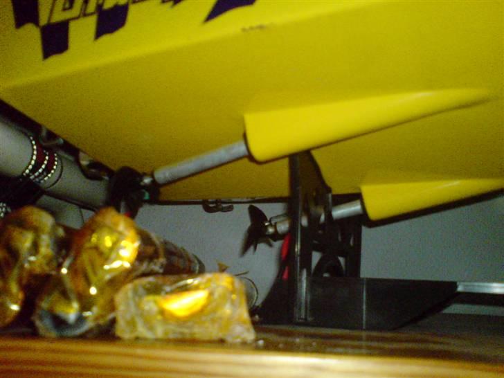 Båd RC projekt  benzin  billede 6