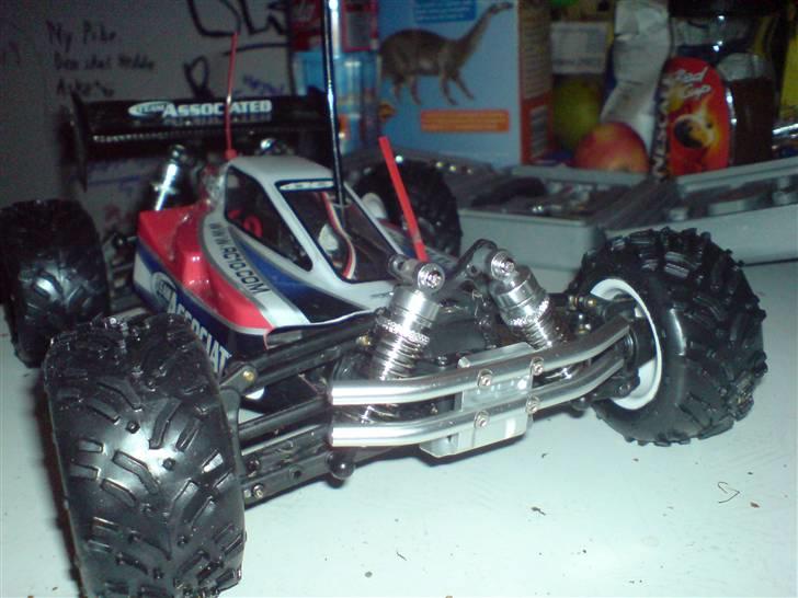 Bil Team associated 18b/T billede 1