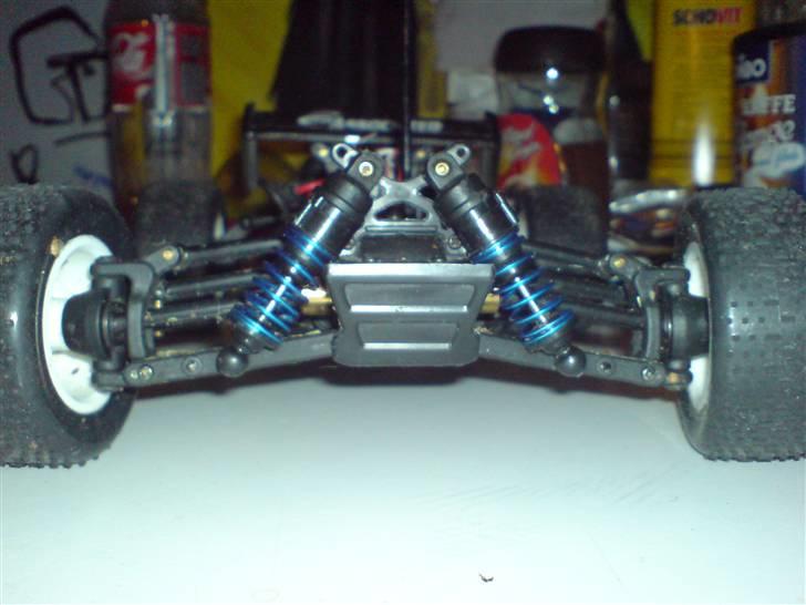 Bil Team associated 18b/T billede 3