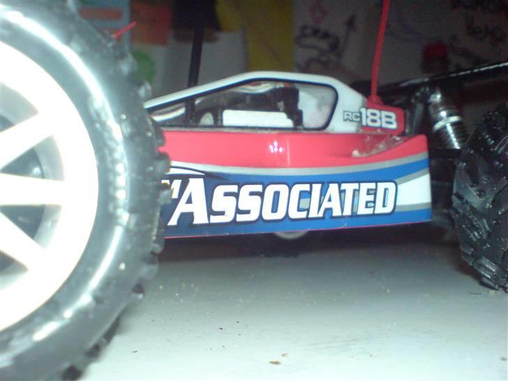 Bil Team associated 18b/T billede 9