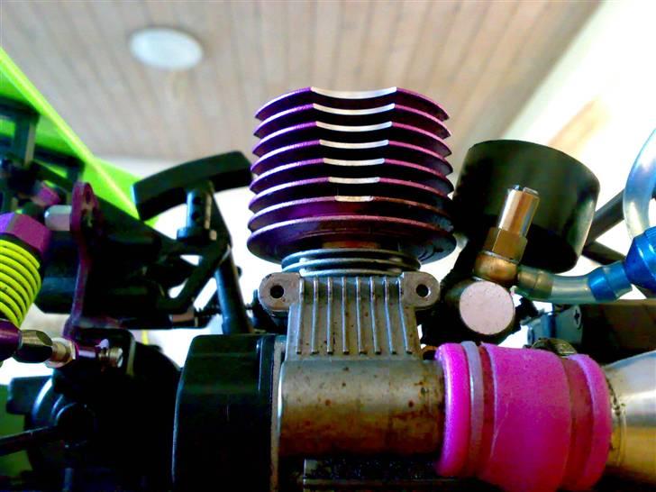 Buggy Atomic Warhead - Motoren. Som er en 3.00ccm Vertex med 2,1 HK billede 7