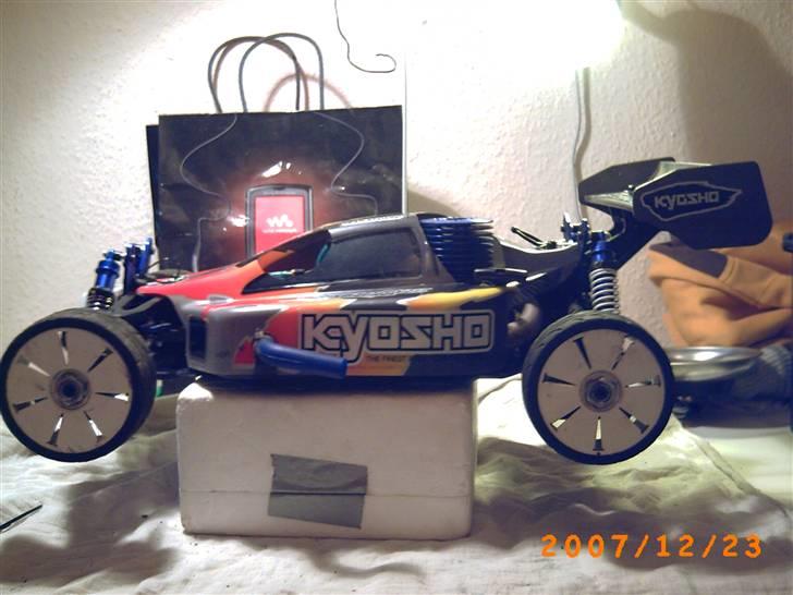 Buggy kyosho inferno mp 7.5 billede 1