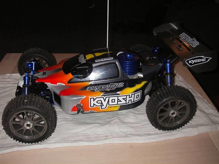 Buggy kyosho inferno mp 7.5 billede 3