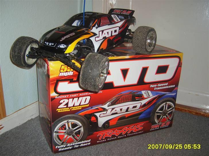 Truck Traxxas Jato -SOLGT-  - her står den lige bå kassen! skriv &XL=true efter adressen for større billeder... billede 1