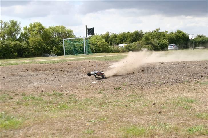 Truck Traxxas Rustler VXL - Race med sandpaddles og 3-cellet lipo=vildt... billede 1