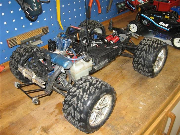 Truck Traxxas Revo 3,3 - Solgt billede 7
