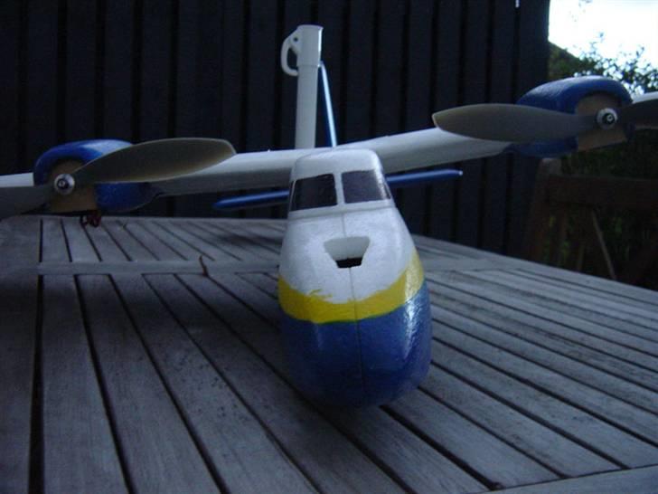 Fly Twinstar II *SOLGT* billede 4