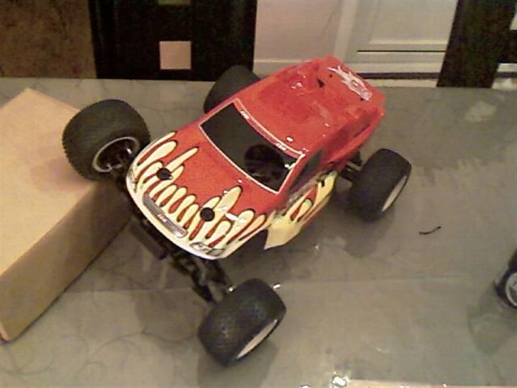 Off-Roader CEN NX Premier 4 - Lige pakket ud, har selv smil fra øre til øre billede 5