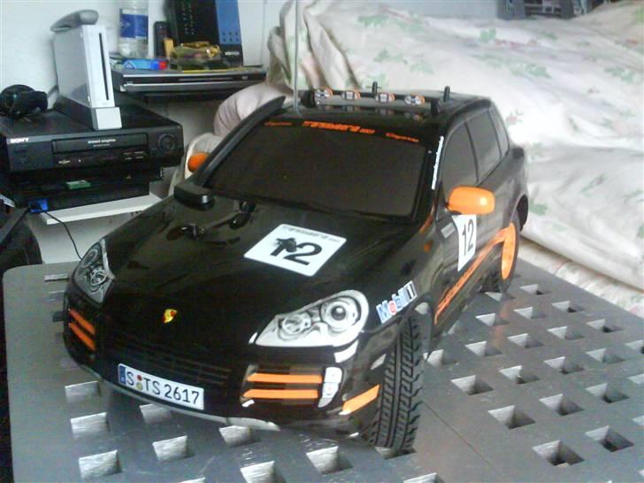 Off-Roader Tamiya Porsche Cayenne S billede 1