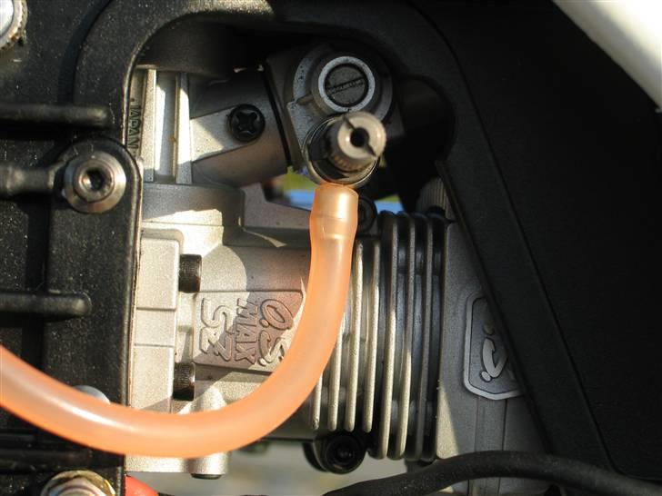 Helikopter raptor 30 v2 - Motoren OS 37 - den har gjordt det godt ind til nu den levere en masse kraft og den kan levere mere en hvad jeg skal bruge så jeg rimelig glad for den. billede 11