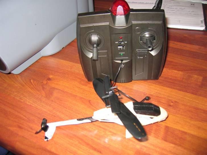 Helikopter Silverlit PicooZ(styrtet) billede 5