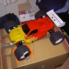 Truck Protech Yada TRR 1:8