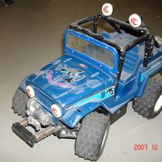 Bil marui toyata landcruiser