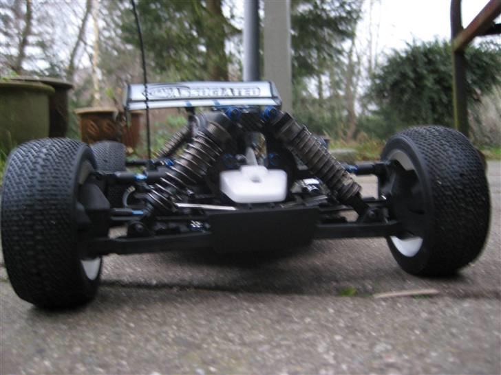 Buggy Team asso FT RC8  billede 3