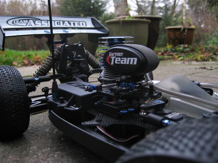 Buggy Team asso FT RC8  billede 9
