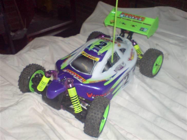 Bil 1:10 atomic warhead  billede 1