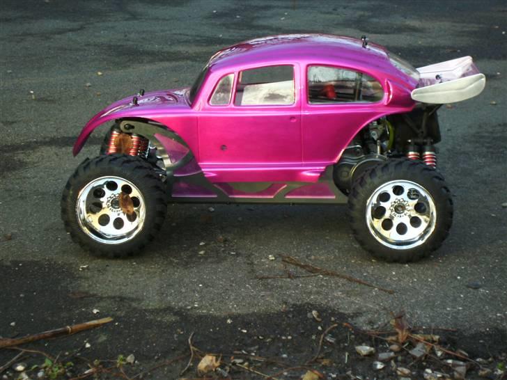 Bil FG stadium beetle pro - Billedet af bilen straks efter lakering af karosseriet billede 1