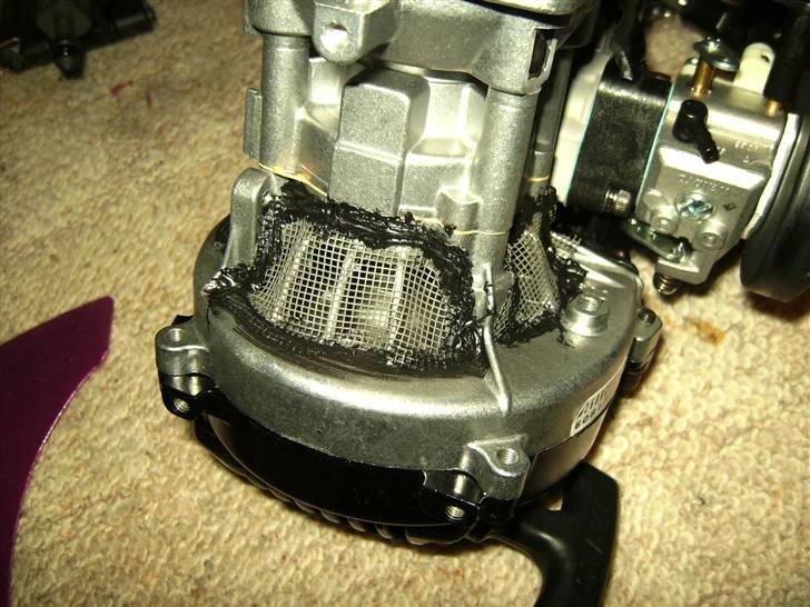 Bil FG stadium beetle pro - Jeg har limet fint net over blæserens indsugning -så blæserhjulet ikke bliver ødelagt af småsten! billede 2