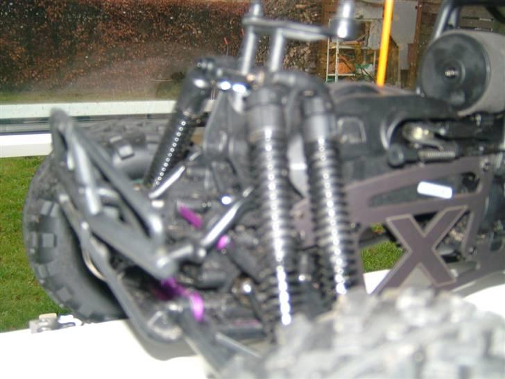 Off-Roader Savage x 4.6 - Støddæmpere, skal måske snart have nogle lilla billede 10