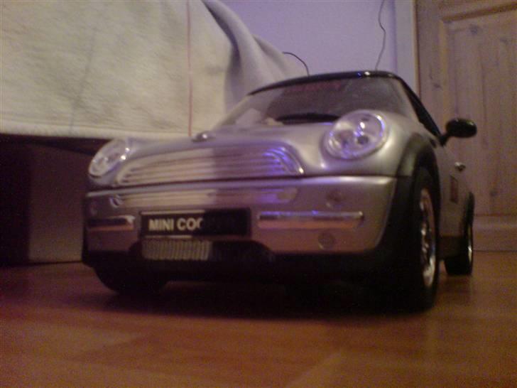Bil mini cooper (SOLGT) billede 2