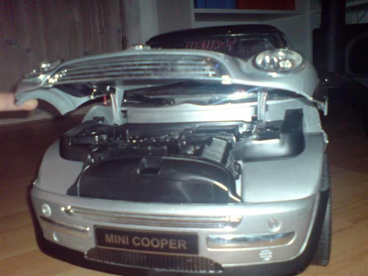 Bil mini cooper (SOLGT) - motoren billede 8