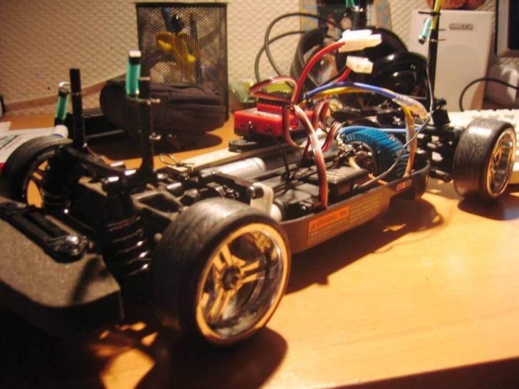 Bil Tamiya TT-01 (Solgt) billede 4