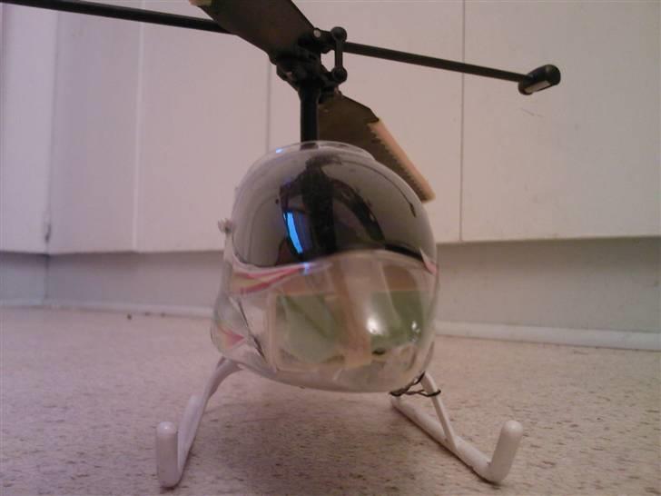 Helikopter ja en helikopter billede 1