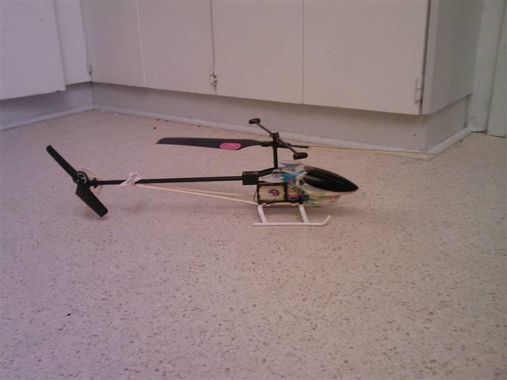 Helikopter ja en helikopter billede 2