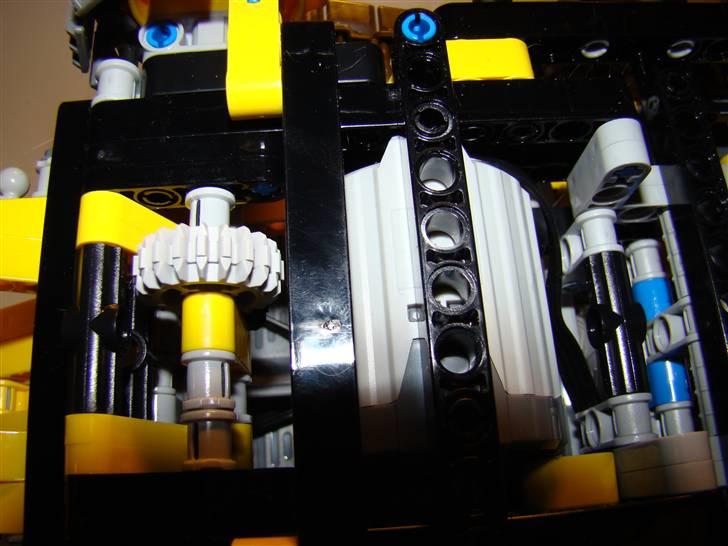 Truck Lego motorized Bulldozer - XL motor bag billede 8