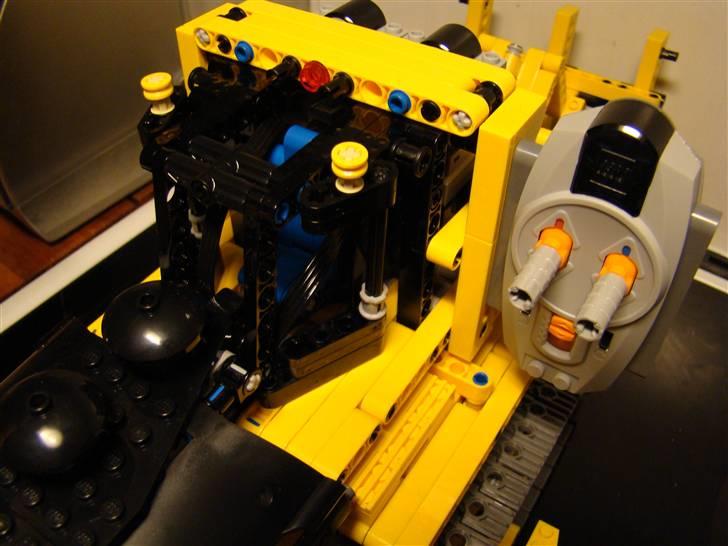 Truck Lego motorized Bulldozer - senderen til den billede 9