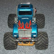 Off-Roader BULLHEAD 4*4*4