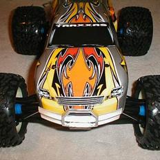 Truck Traxxas Revo Tiger