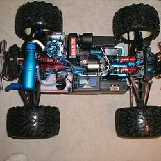 Truck Traxxas Revo Tiger