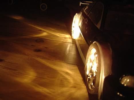 Bil Team BMW Sport - jeg ved ikk om det ser godt ud.. men vi lyste med lygterne på hjulene, og man kan da godt se de skinner ned i mit gulv billede 5