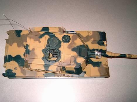 Militær tank - også småk oppefra billede 4