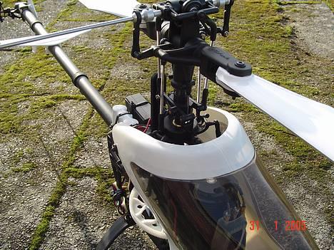 Helikopter Logo 10 - Detaljerne omkring rotorhovedet billede 5