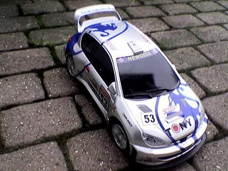 Bil Peugeot 206 "halvfærdig" - Sådan så den ud da den lige var blevet parket ud billede 5