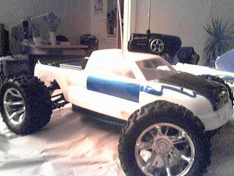 Off-Roader Zircon Kyosho Truck Stadi - Mangler en masse klistermæker til at fuldføre projektet.. VOTE for ME  :-) billede 1