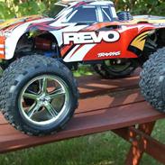 Truck Traxxas Revo 