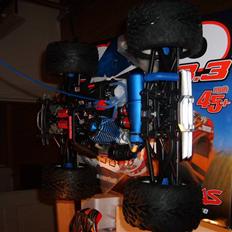 Truck traxxas revo 3.3