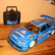 Bil Nissan Skyline R-Spec