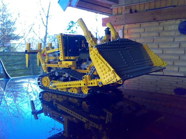 Truck LEGO Bulldozer 8275 billede 1