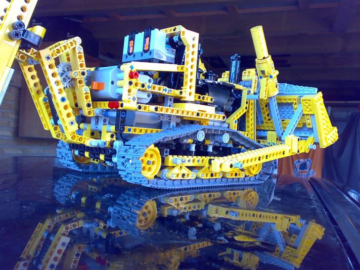 Truck LEGO Bulldozer 8275 billede 2