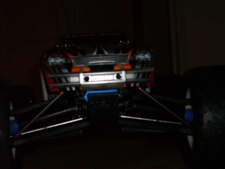 Truck traxxas revo 3.3 billede 5