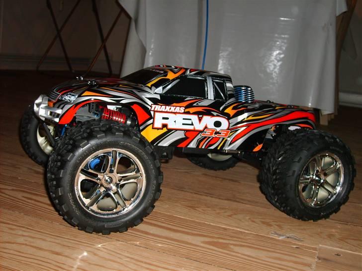 Truck traxxas revo 3.3 billede 7