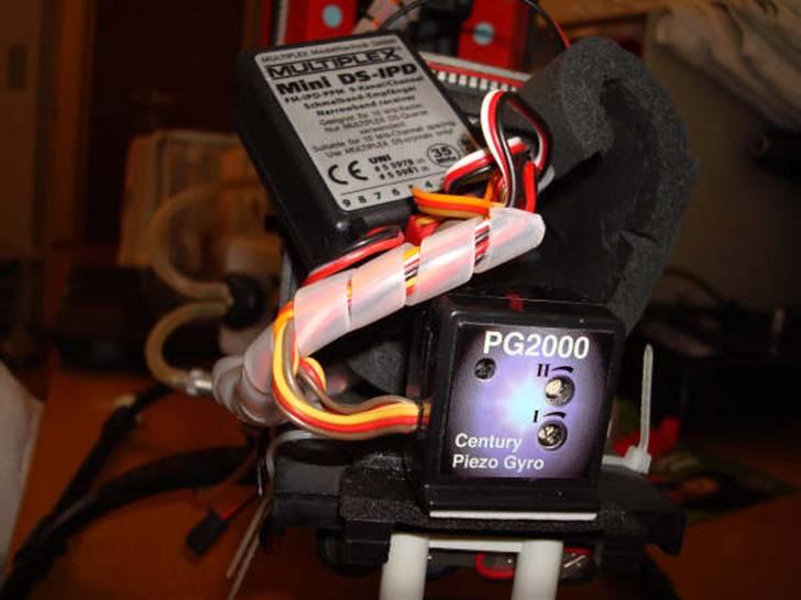 Helikopter CENTURY RAVEN 50 - gyro billede 14