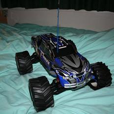 Truck Traxxas E-maxx ultimate