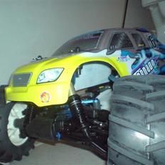 Truck Tornado monster truck